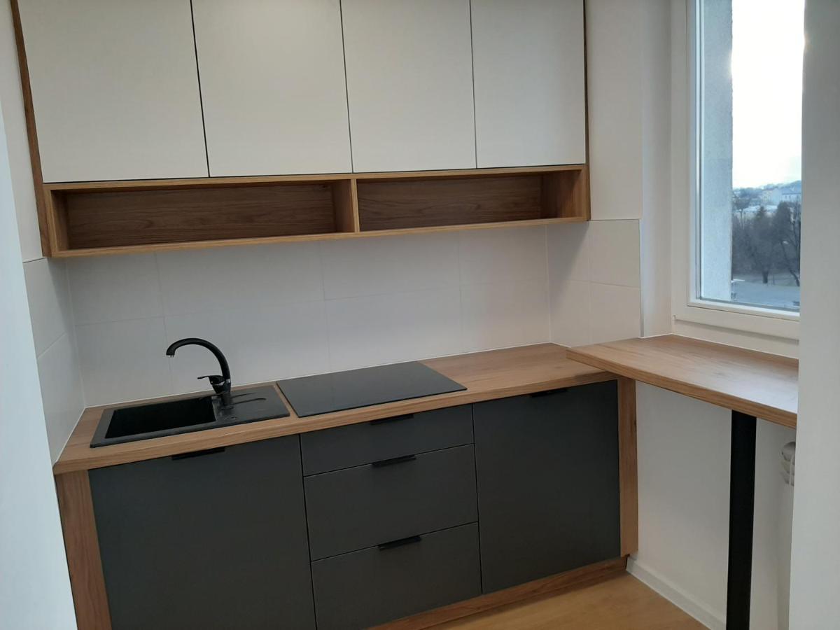 Kawalerka 28M Salon Z Kuchnia Centrum Neu Sandez Exterior foto