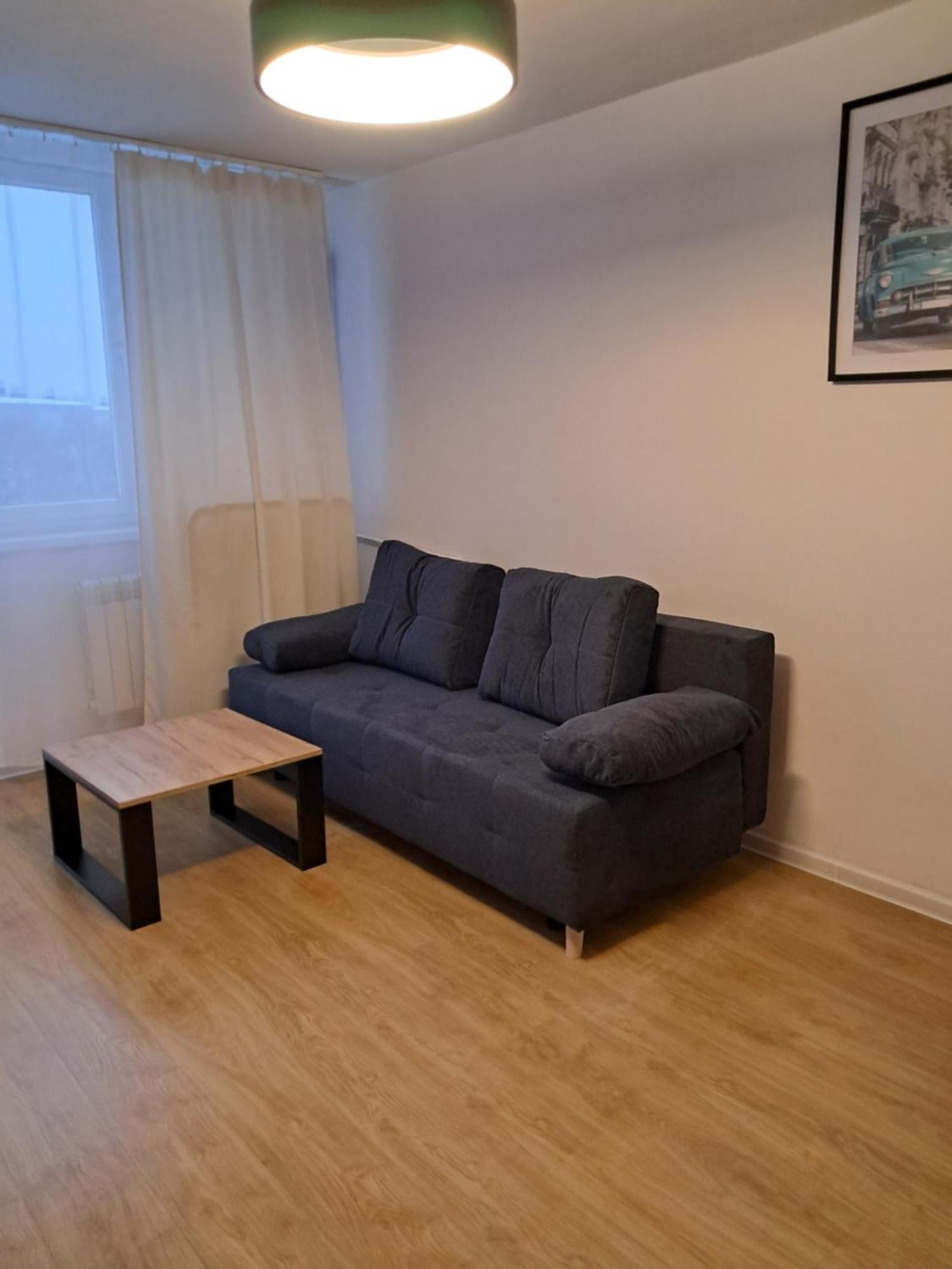 Kawalerka 28M Salon Z Kuchnia Centrum Neu Sandez Exterior foto